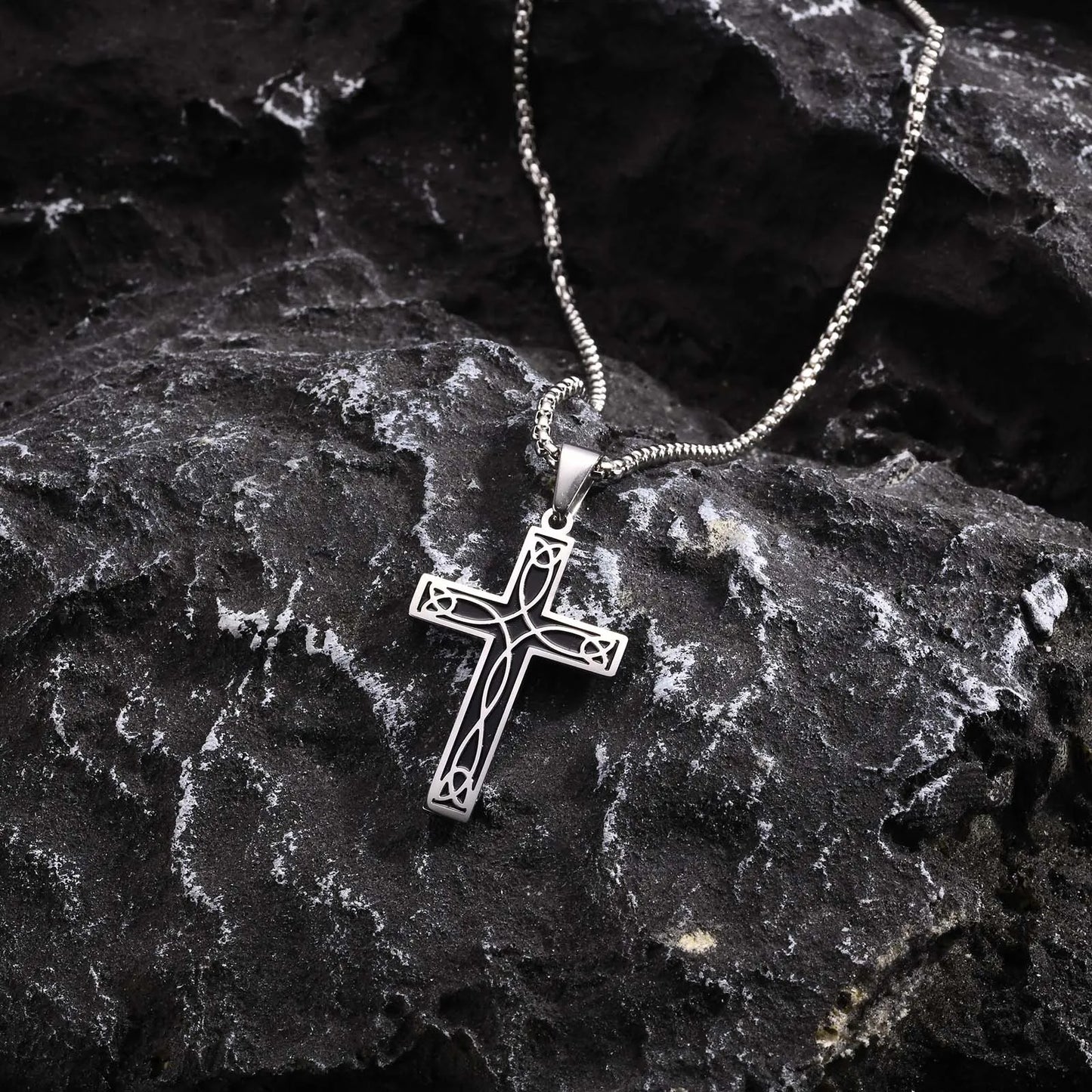 Mens Ethnic Celtic Cross