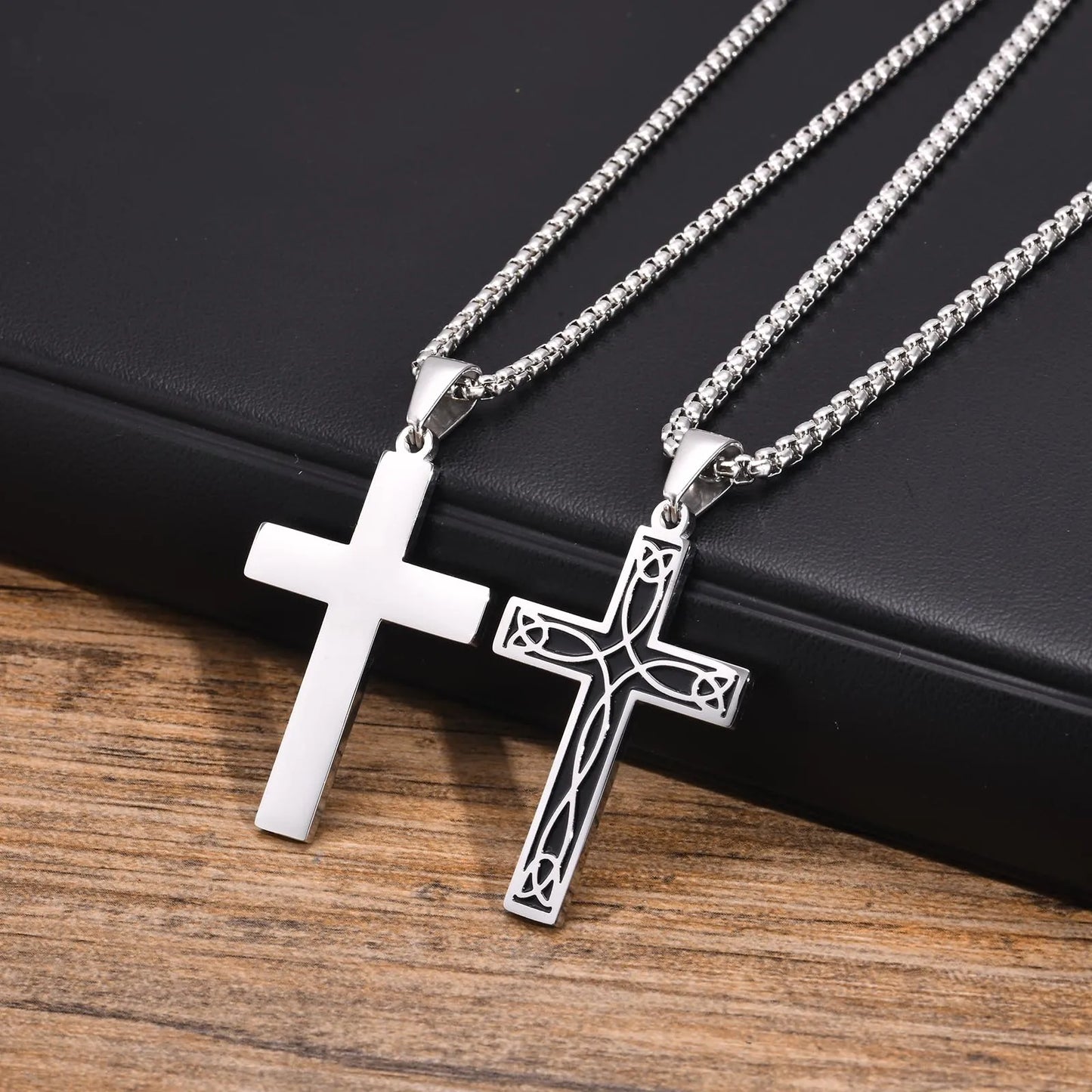 Mens Ethnic Celtic Cross